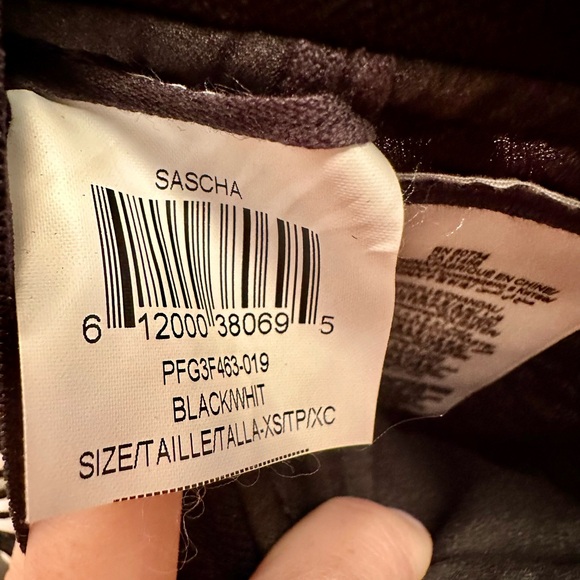 BCBGMAXAZRIA Sascha Black and White Floral Lace Embroidered Pencil Skirt, XS - Picture 11 of 11